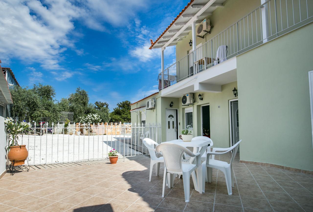 Villa Dimitris Potos Bagian luar foto