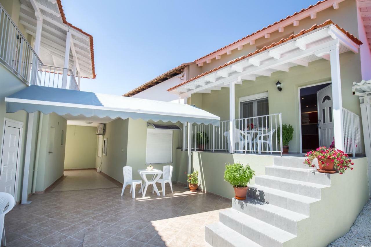 Villa Dimitris Potos Bagian luar foto